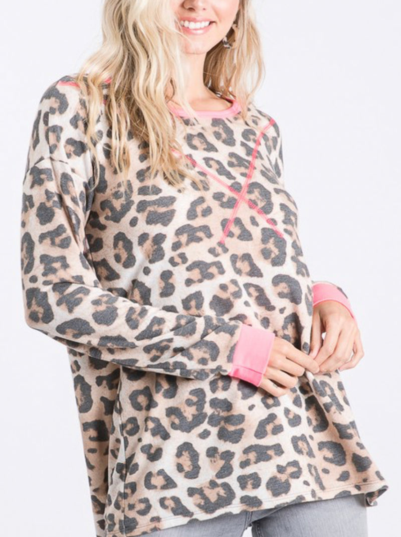 Leopard Raglan Top in Hot Pink