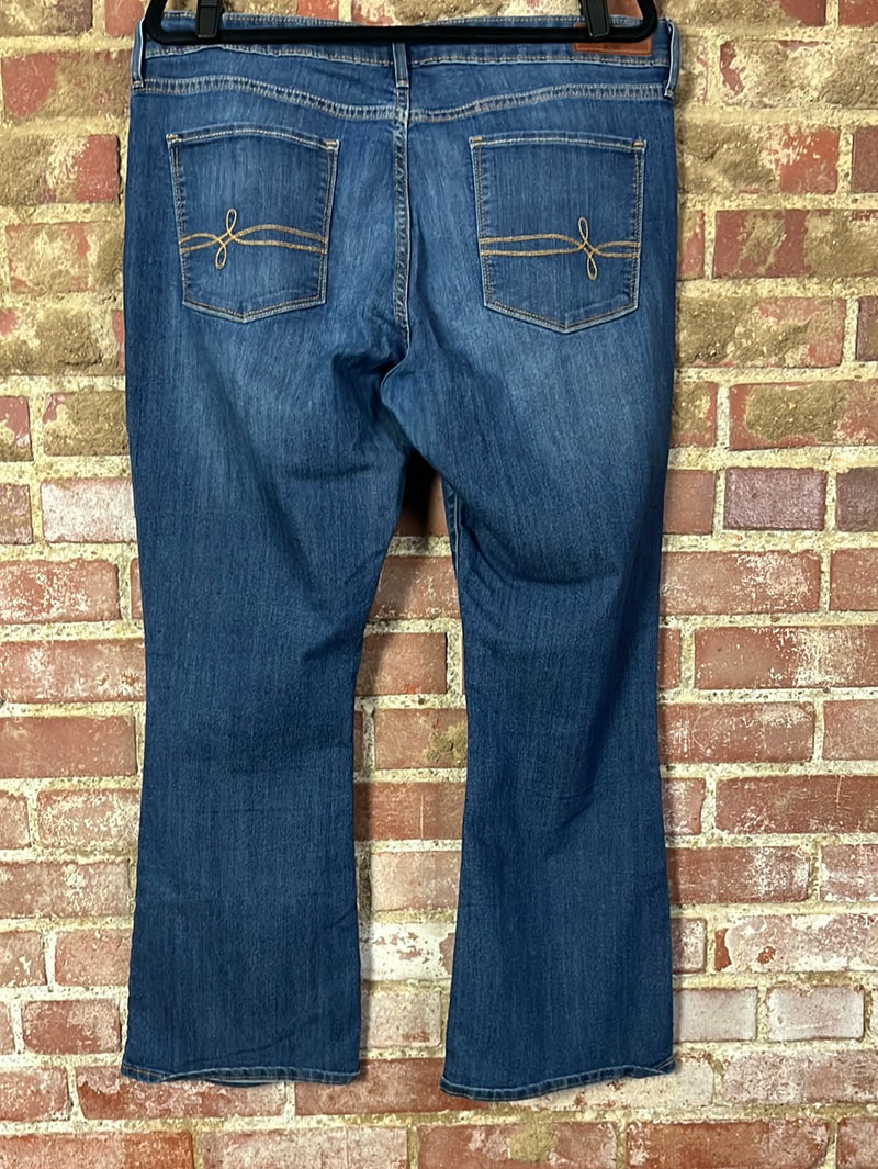 Levis Modern Bootcut Denim Jeans Size 18