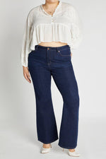 Bootcut High Rise Jeans in a Dark Wash