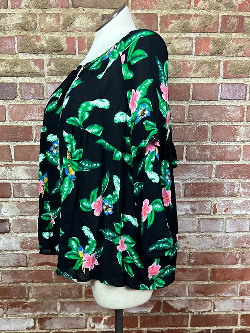 Old Navy Black Tropical Top Size XL